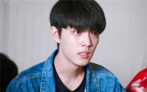 肖战直播娱乐吃瓜,娱乐吃瓜背后的精彩瞬间