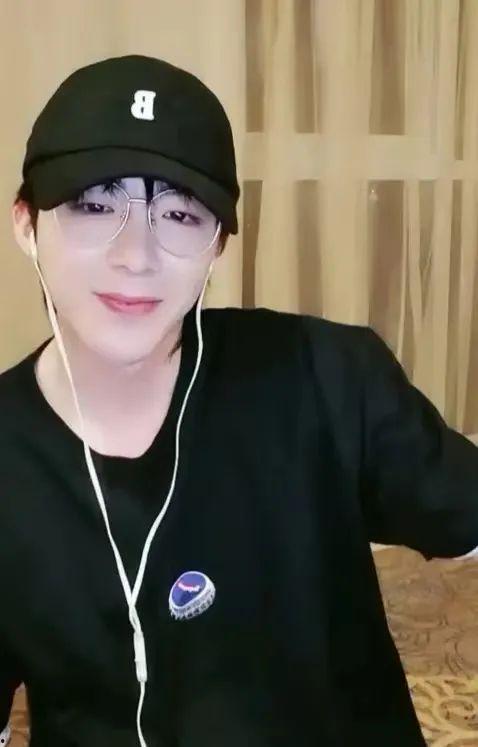 吃瓜娱乐圈刘宇宁,吃瓜娱乐圈，揭秘明星背后的故事