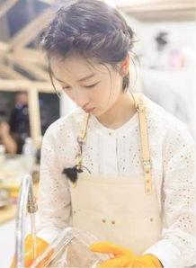 娱乐吃瓜君周冬雨,娱乐圈的“吃瓜”女王，揭秘明星幕后故事